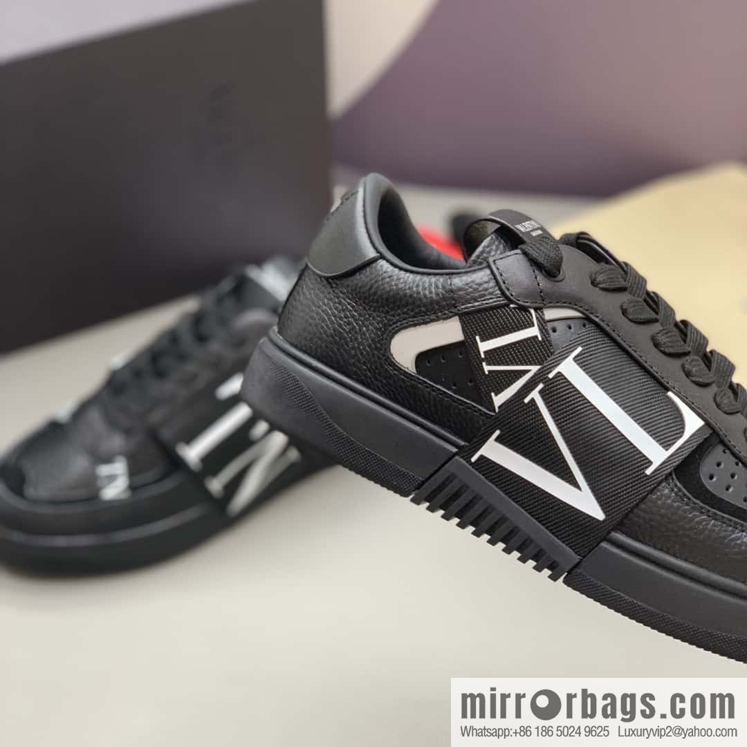 Valentino 🔥 men's and women's sneakers