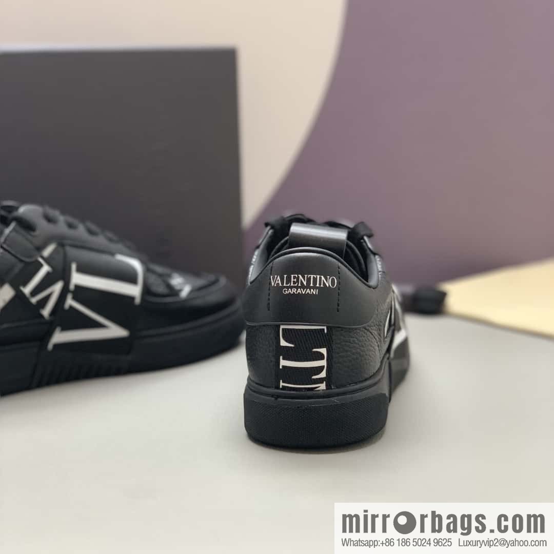 Valentino 🔥 men's and women's sneakers