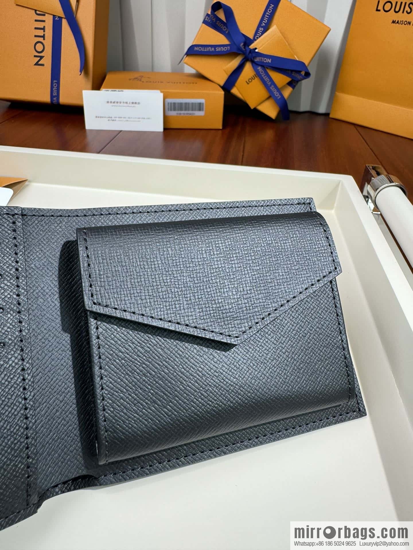 LV M62545 Premium
