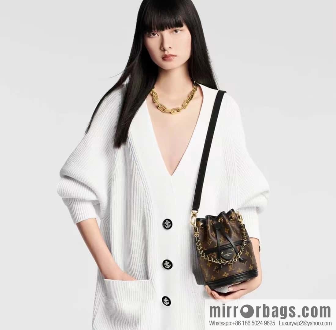 LV M83480 CANOE handbag