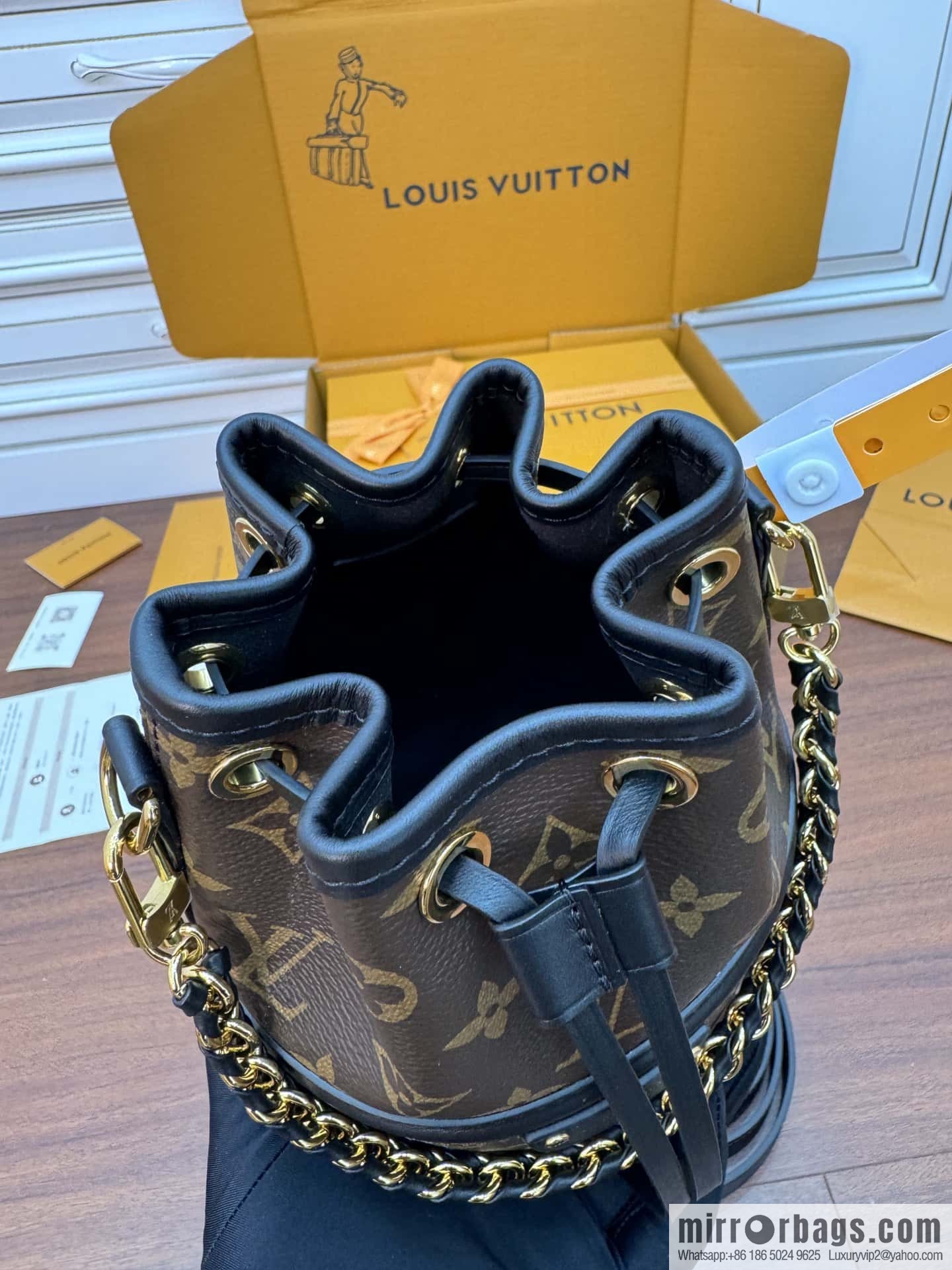 LV M83480 CANOE handbag
