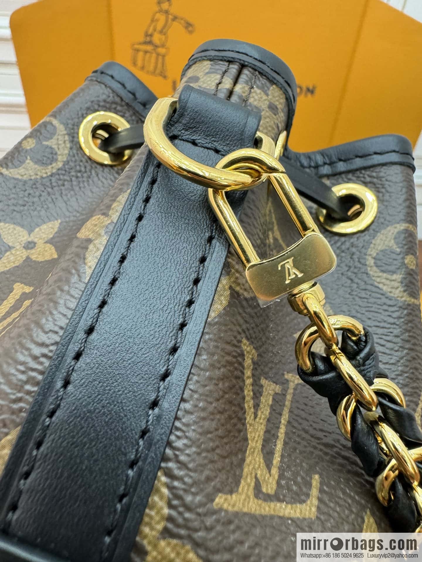 LV M83480 CANOE handbag
