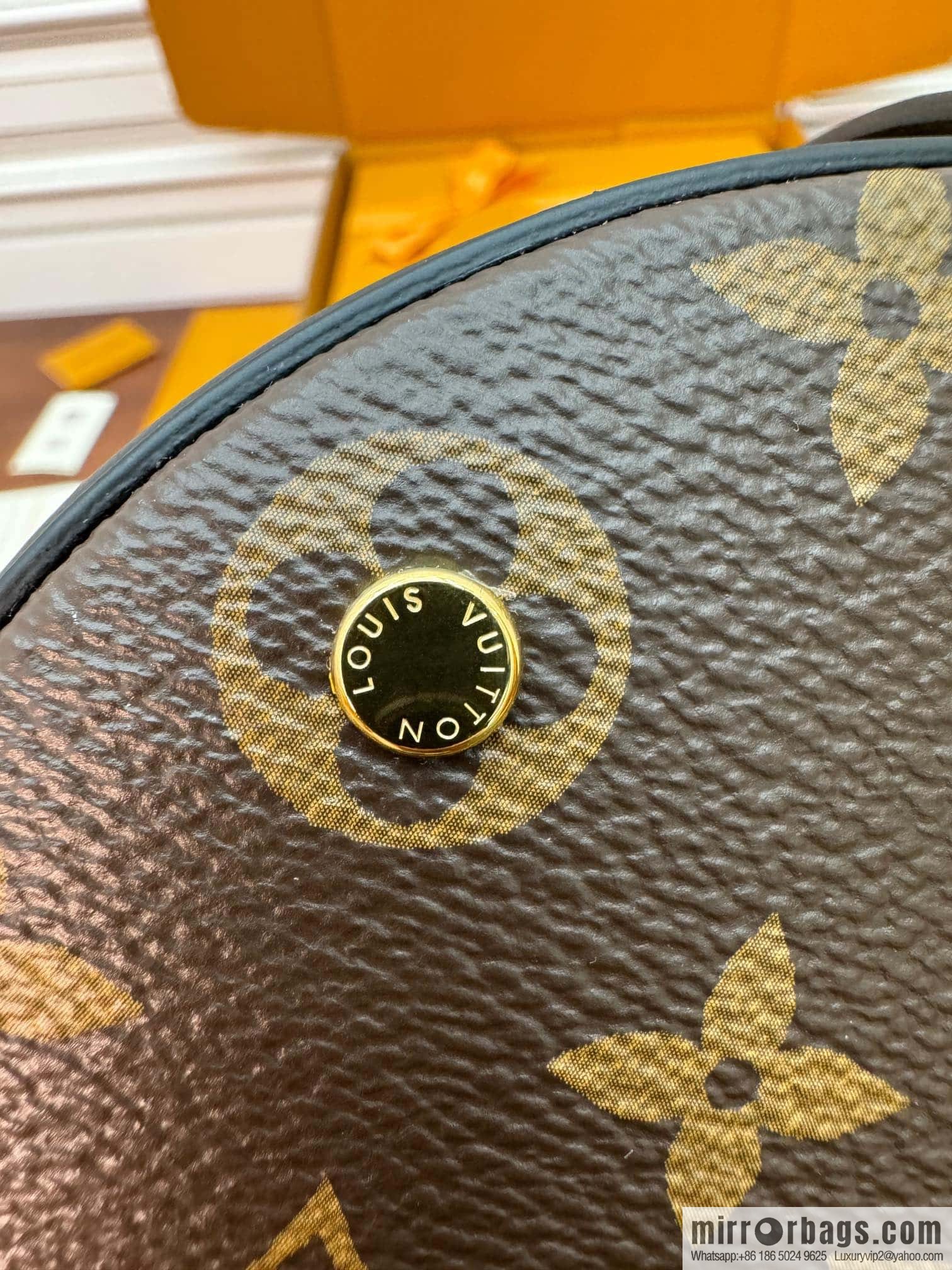 LV M83480 CANOE handbag