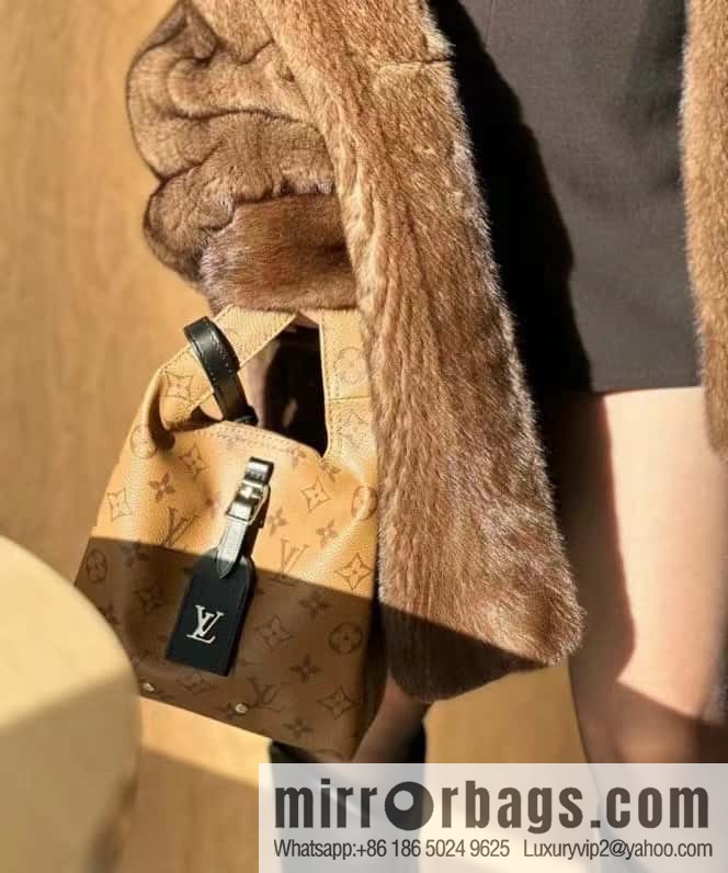 LV M46816 ATLANTIS BB handbag