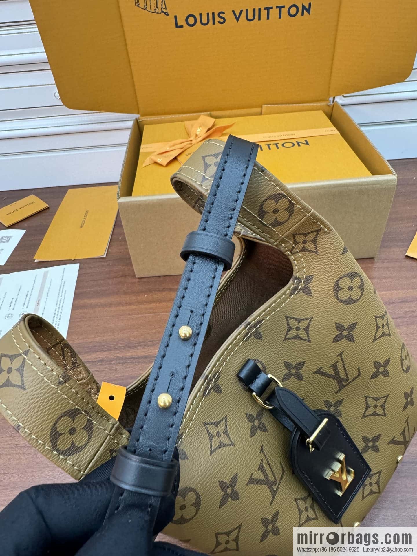 LV M46816 ATLANTIS BB handbag