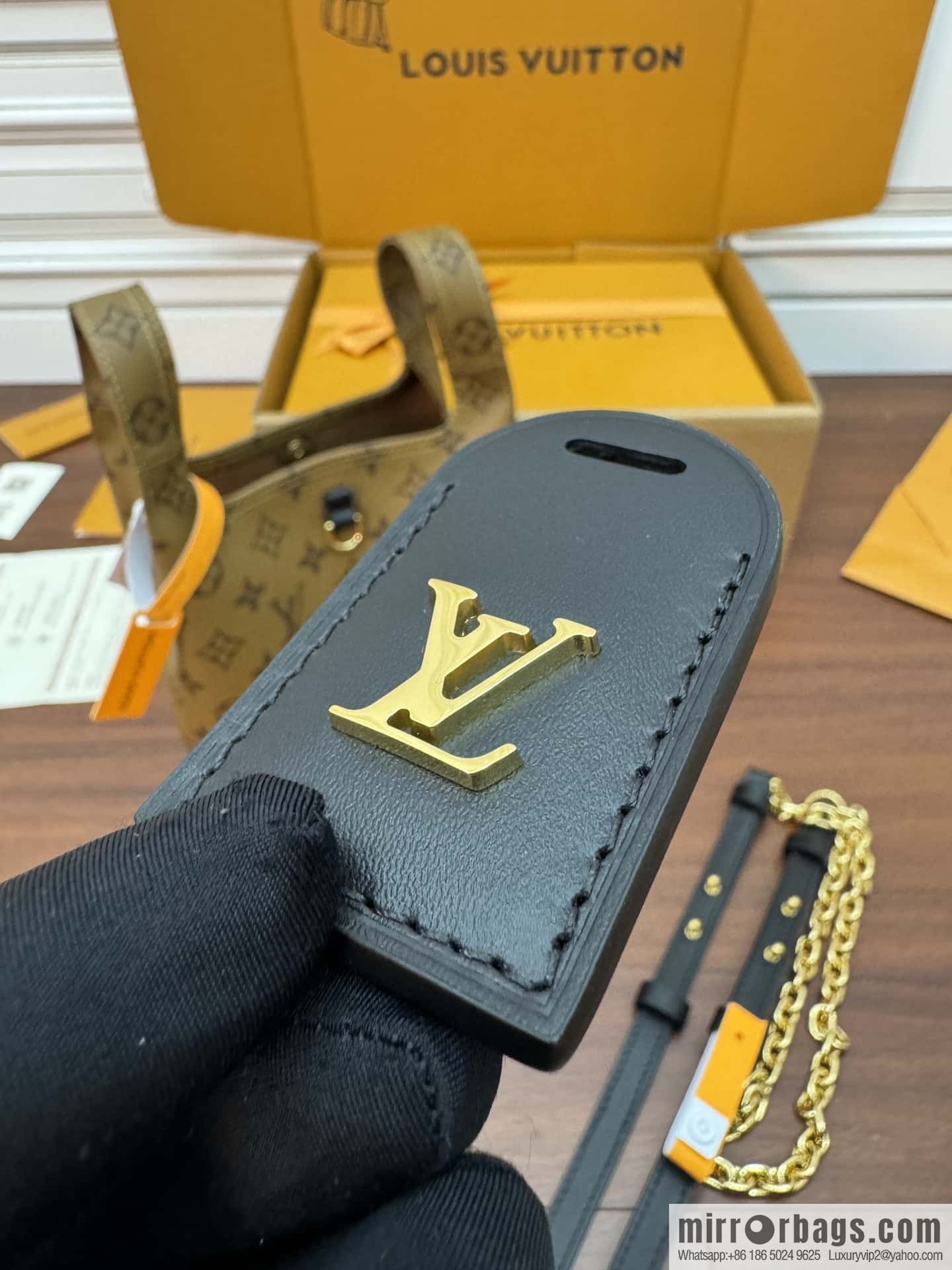 LV M46816 ATLANTIS BB handbag