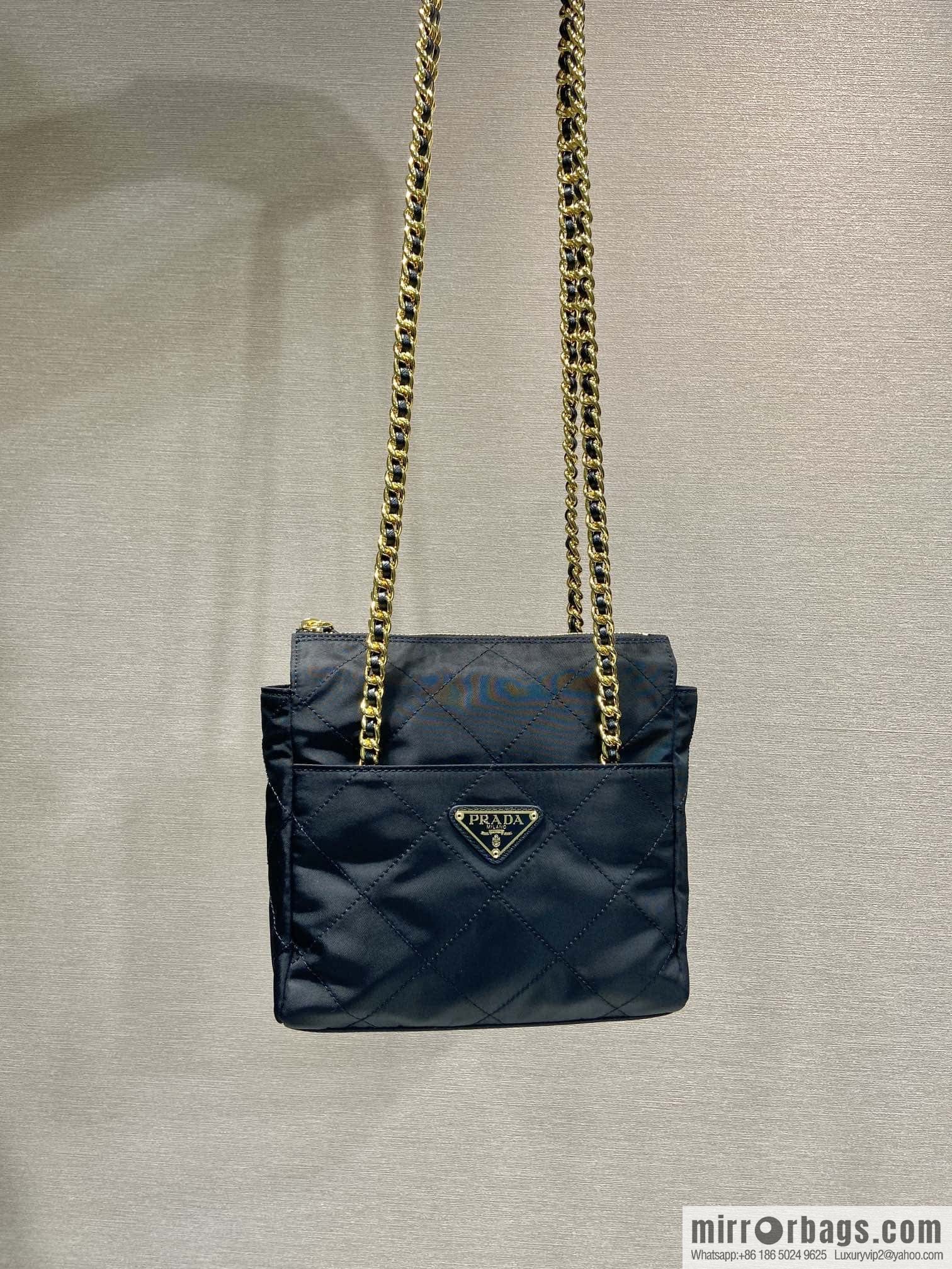 PRADA 🎉 crossbody bag 🎉🎉🎉 1BD647