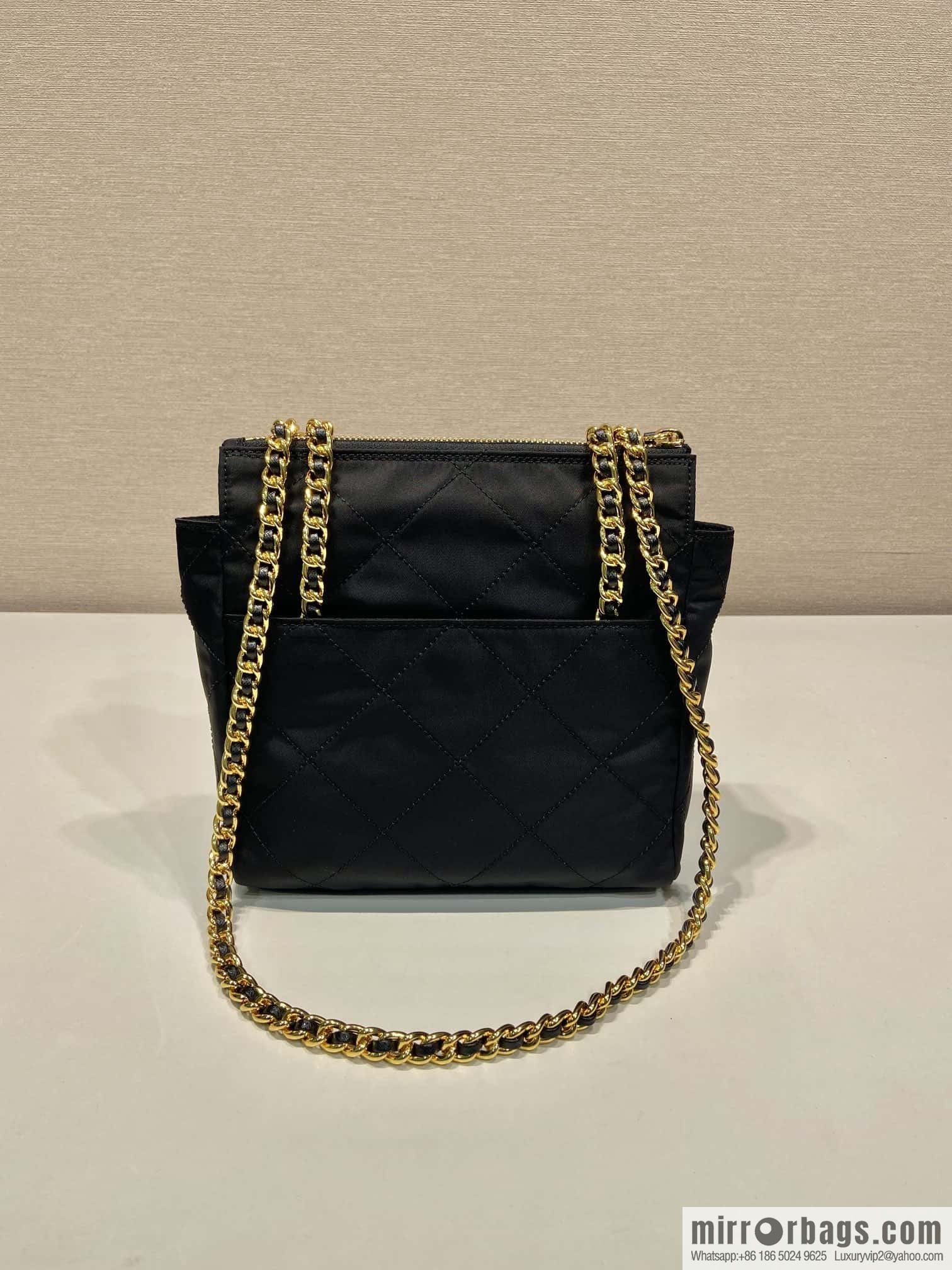PRADA 🎉 crossbody bag 🎉🎉🎉 1BD647