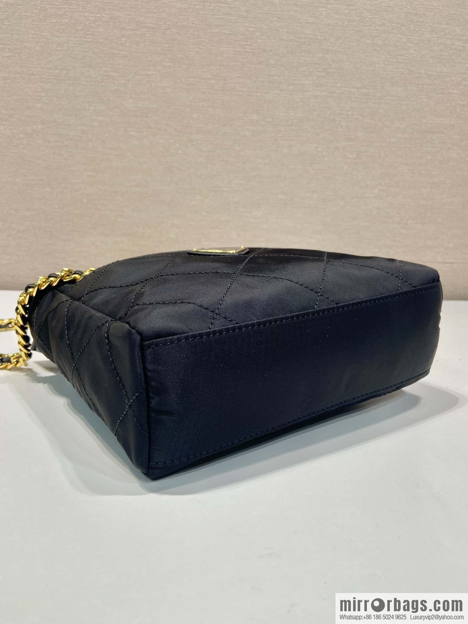 PRADA 🎉 crossbody bag 🎉🎉🎉 1BD647
