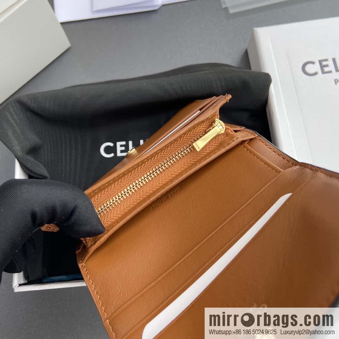 CELINE TRIOMPHE logo printed short wallet 10K623DPV.38NO 622