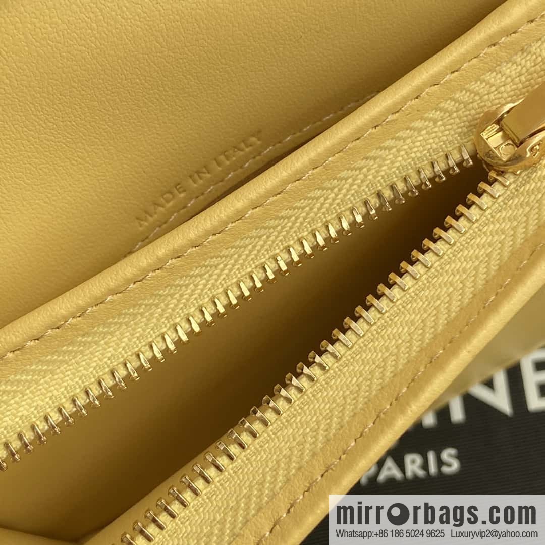 Celine TRIOMPHE shiny cow leather (fabric) short wallet 10K623DPV.38NO 622