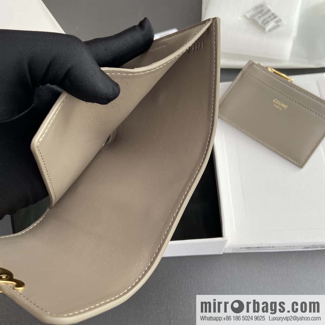Celine TRIOMPHE glossy leather (fabric) short wallet 10l653DS3.04LU652
