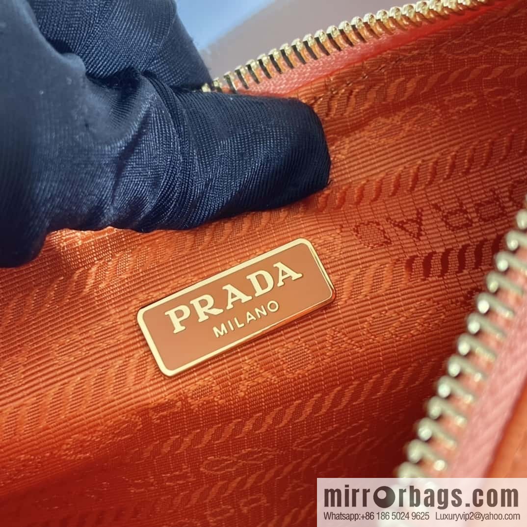 Prada 1BC204B Hand carry/armpit bag/crossbody bag