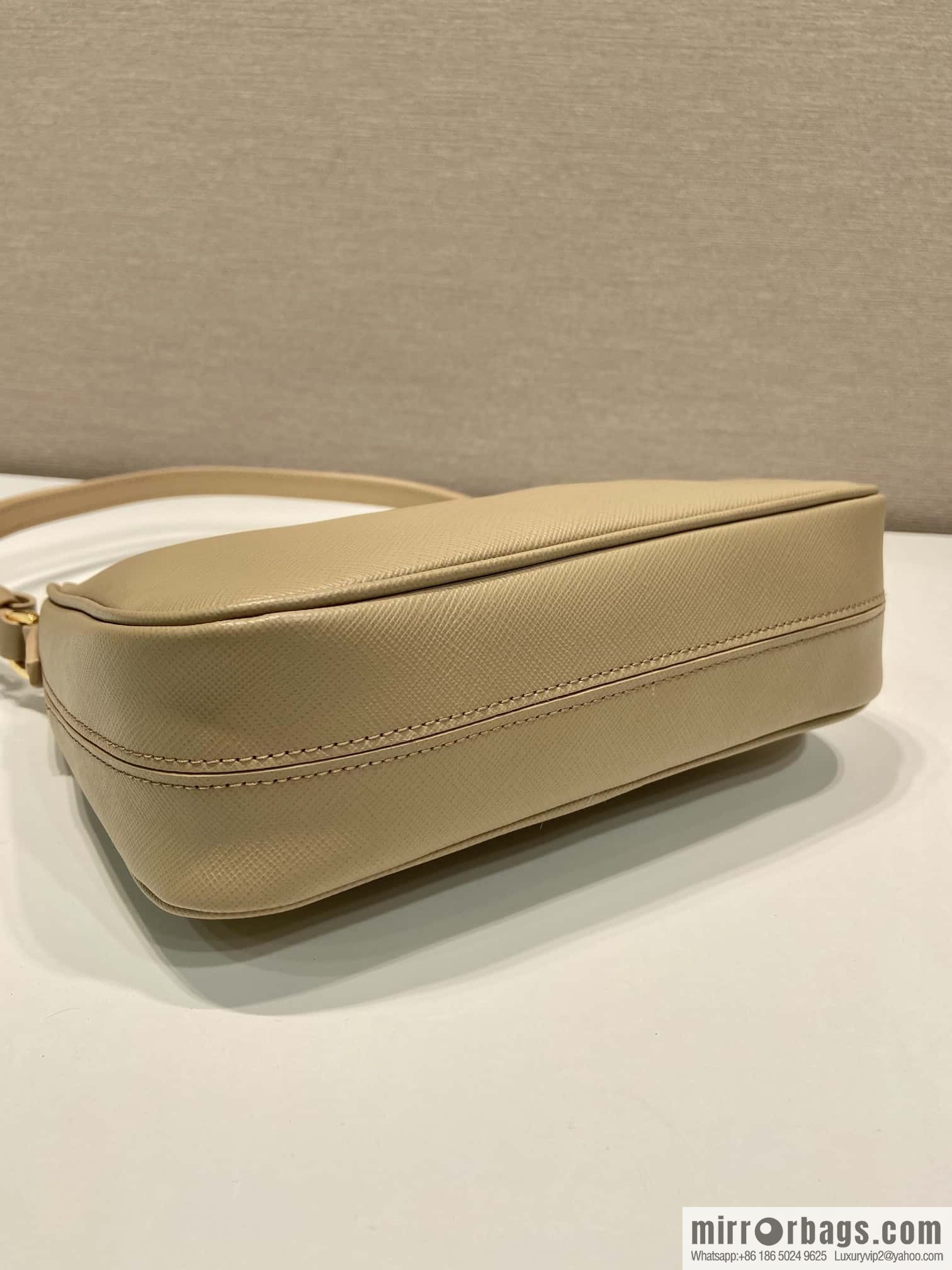 Prada 1BC204B Hand carry/armpit bag/crossbody bag
