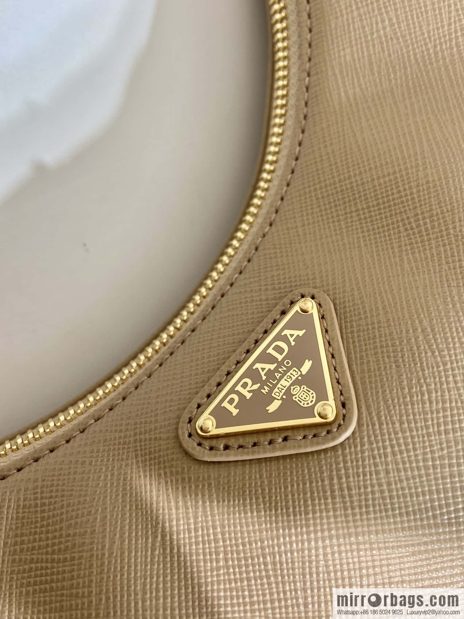 Prada 1BC204B Hand carry/armpit bag/crossbody bag