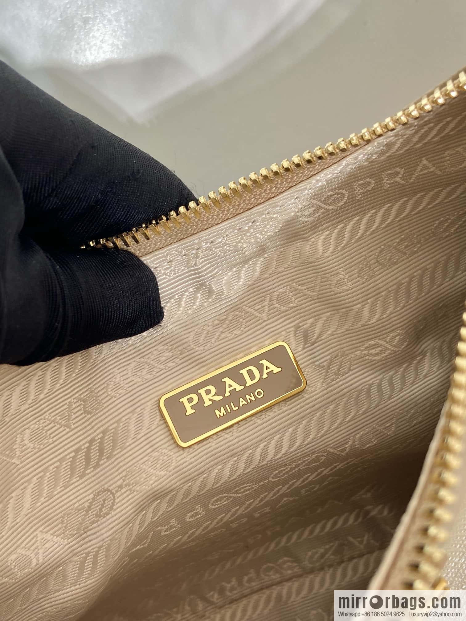 Prada 1BC204B Hand carry/armpit bag/crossbody bag