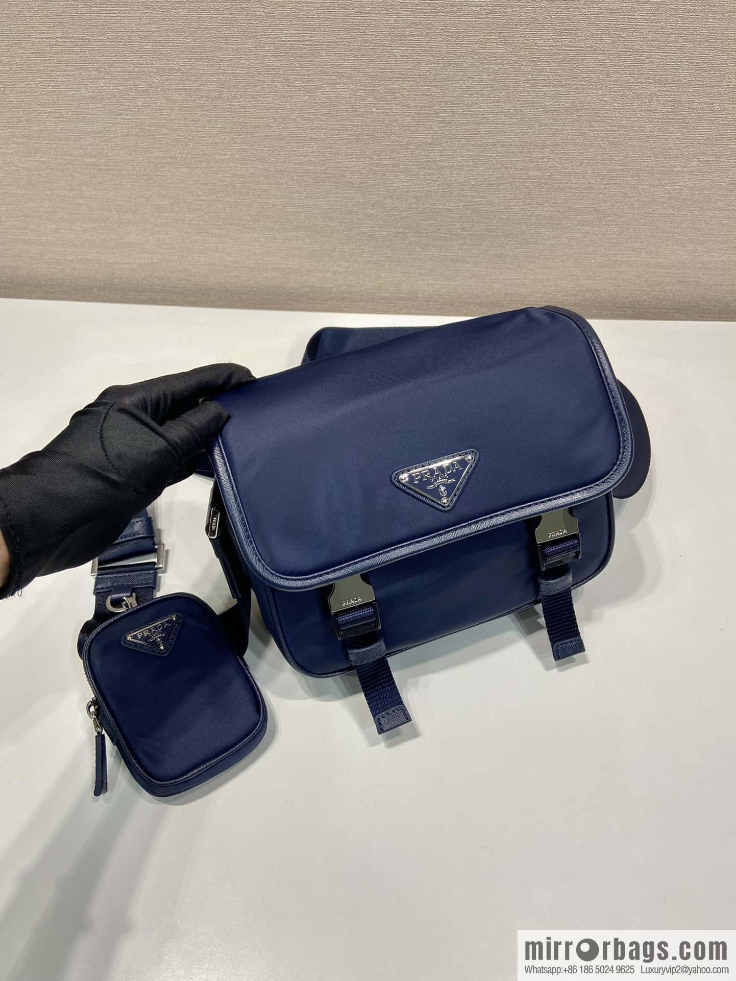 Prada 🎉 new messenger bag 🎉 2VD034