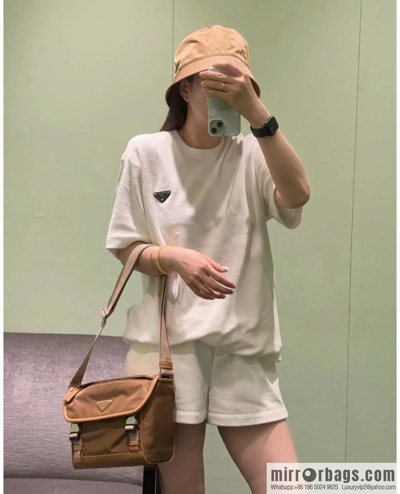 Prada 🎉 new messenger bag 🎉🎉 2VD066