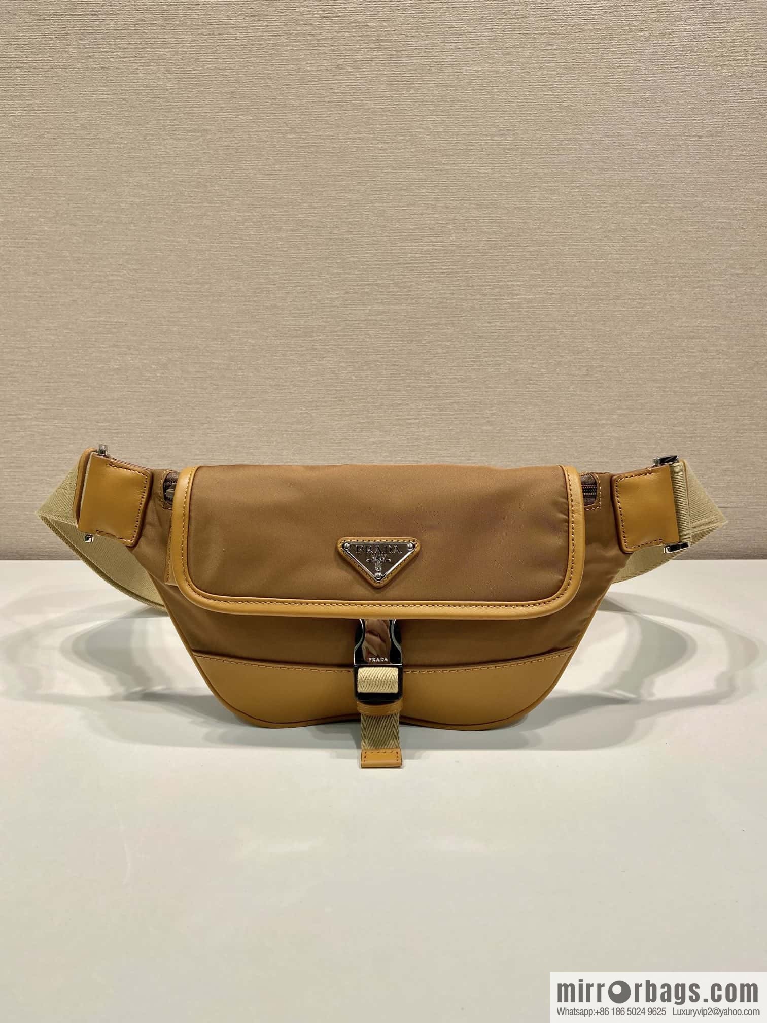 Prada 🎉 new fanny pack 🎉 2VH176🎉