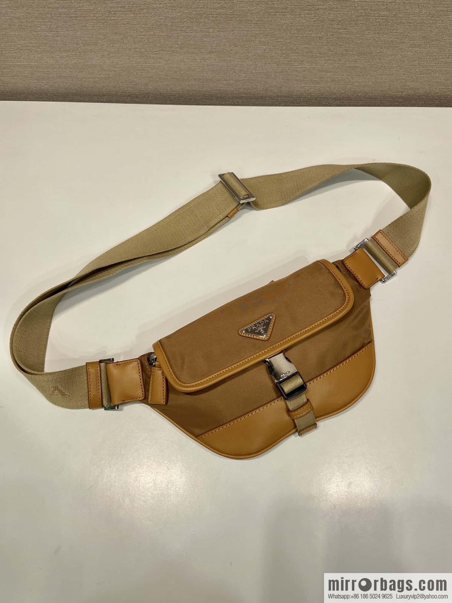 Prada 🎉 new fanny pack 🎉 2VH176🎉