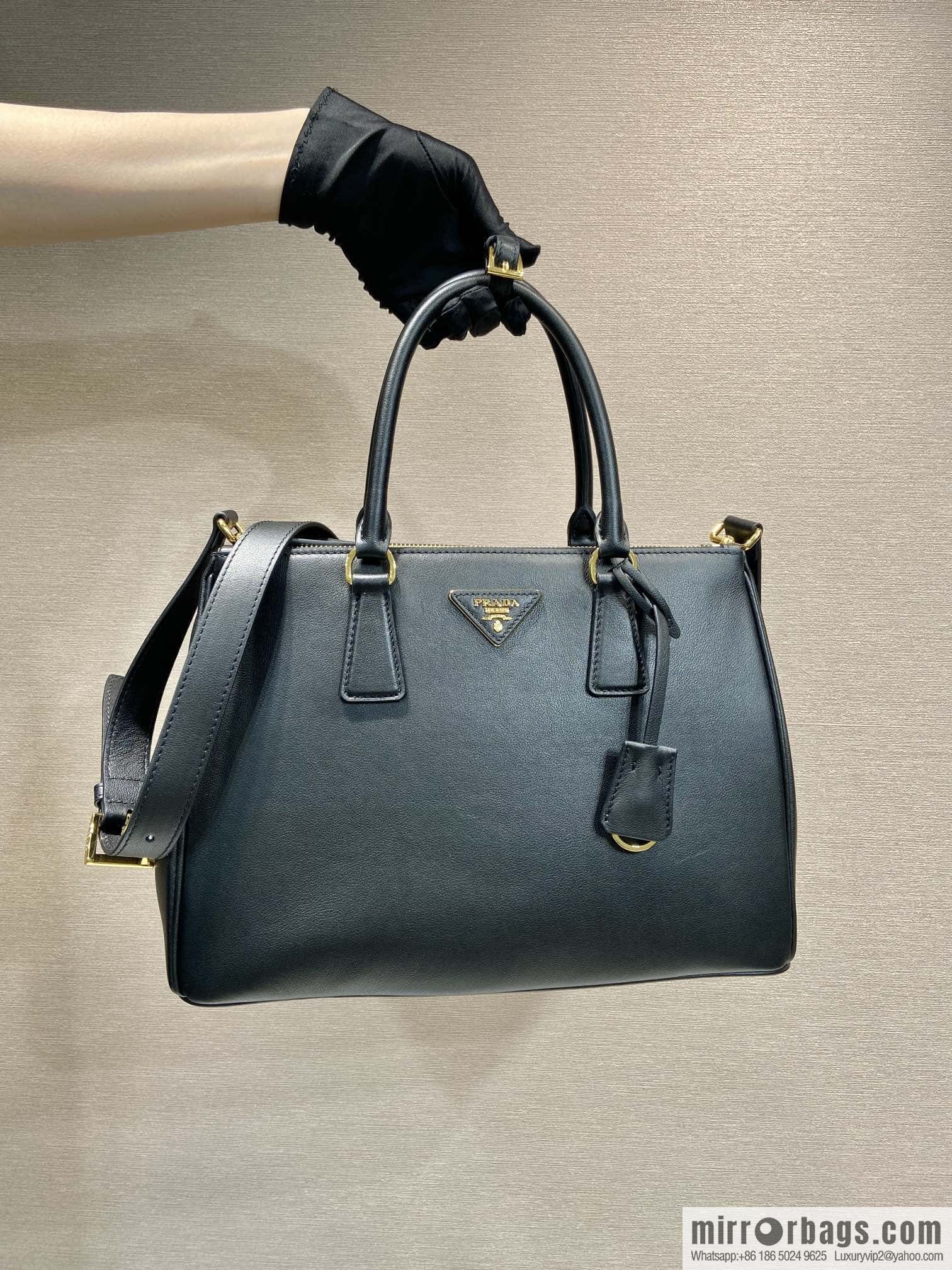 Prada 🎉 new killer bag 🎉 1BA274 large plain weave🎉