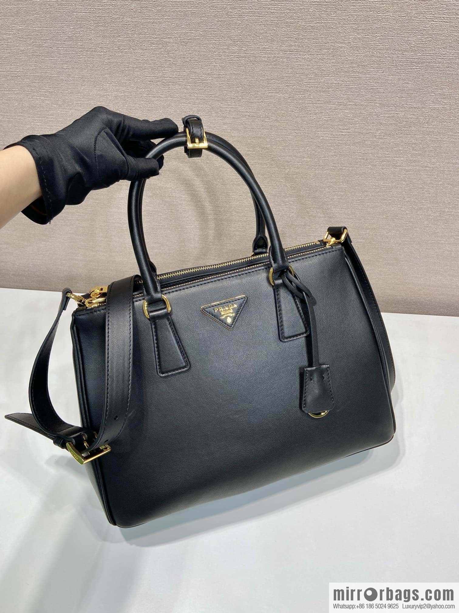 Prada 🎉 new killer bag 🎉 1BA274 large plain weave🎉