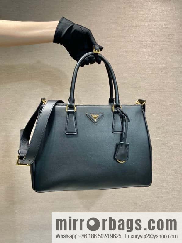 Prada 🎉 new killer bag 🎉 1BA274 large plain weave🎉