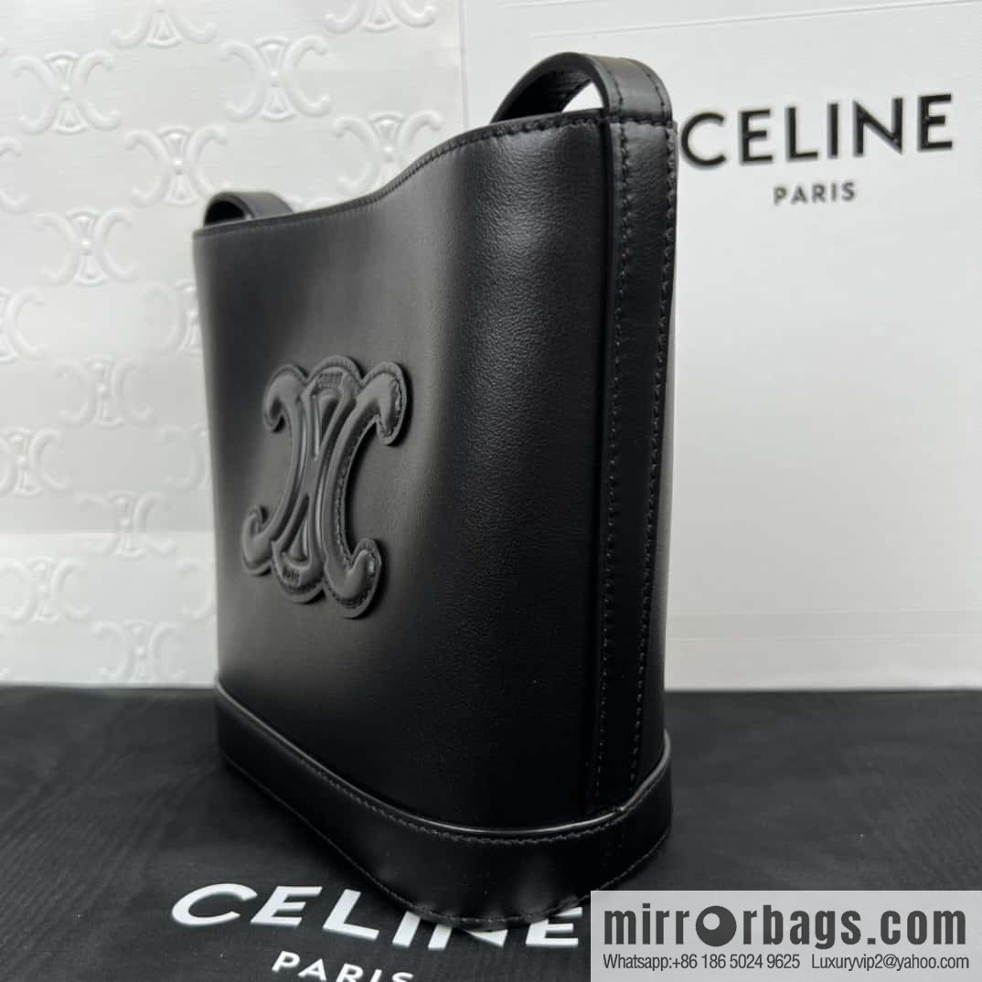 CELINE CUIR TRIOMPHE mini smooth leather bucket bag 10L433