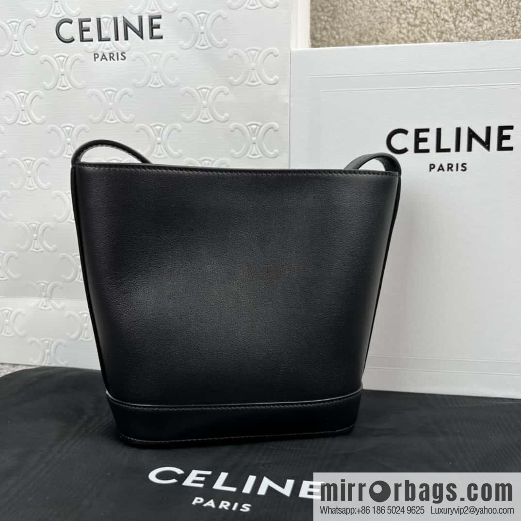 CELINE CUIR TRIOMPHE mini smooth leather bucket bag 10L433