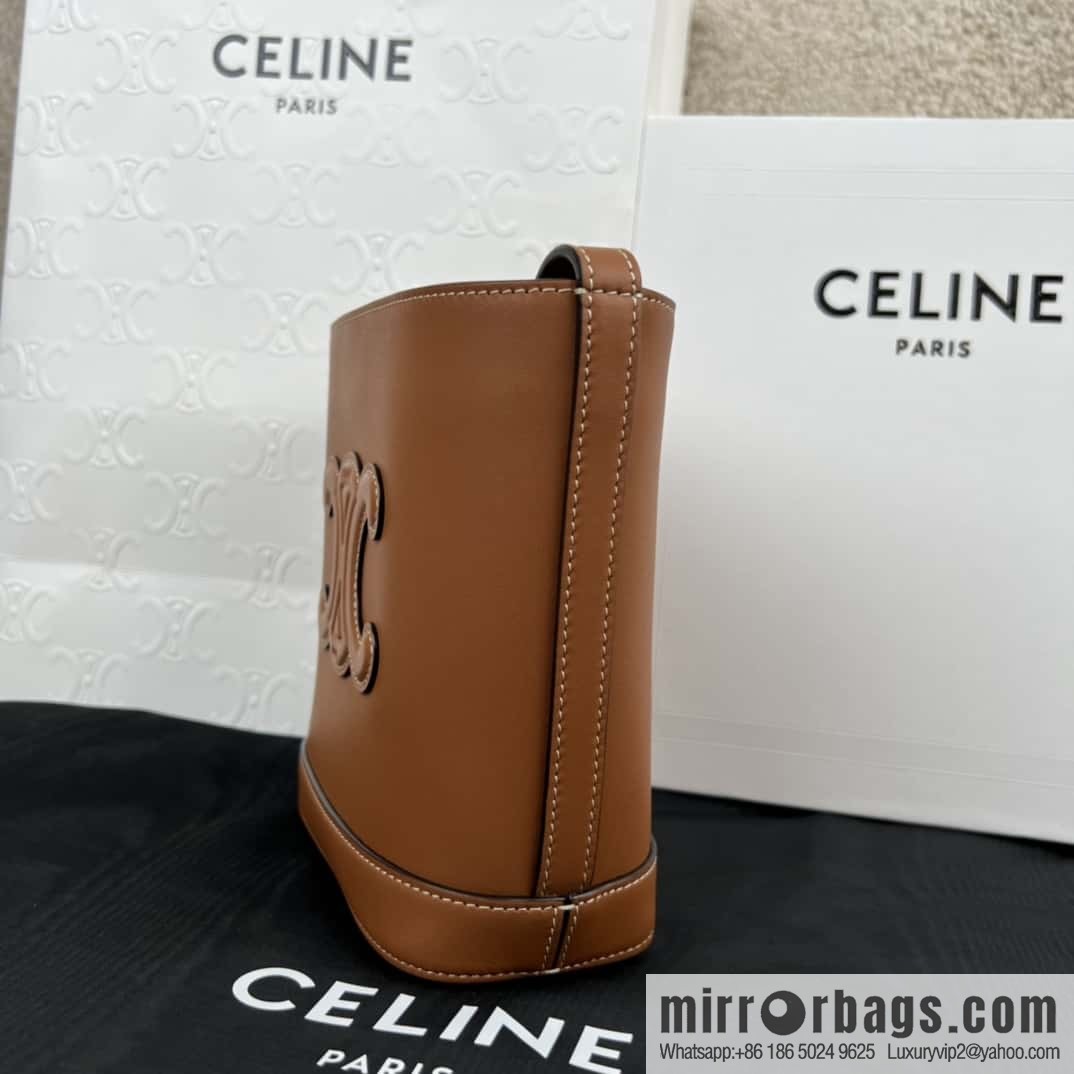 CELINE CUIR TRIOMPHE mini smooth leather bucket bag 10L433
