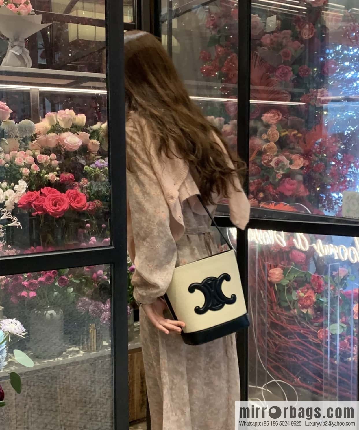 Celine CUIR TRIOMPHE small bucket bag 198242