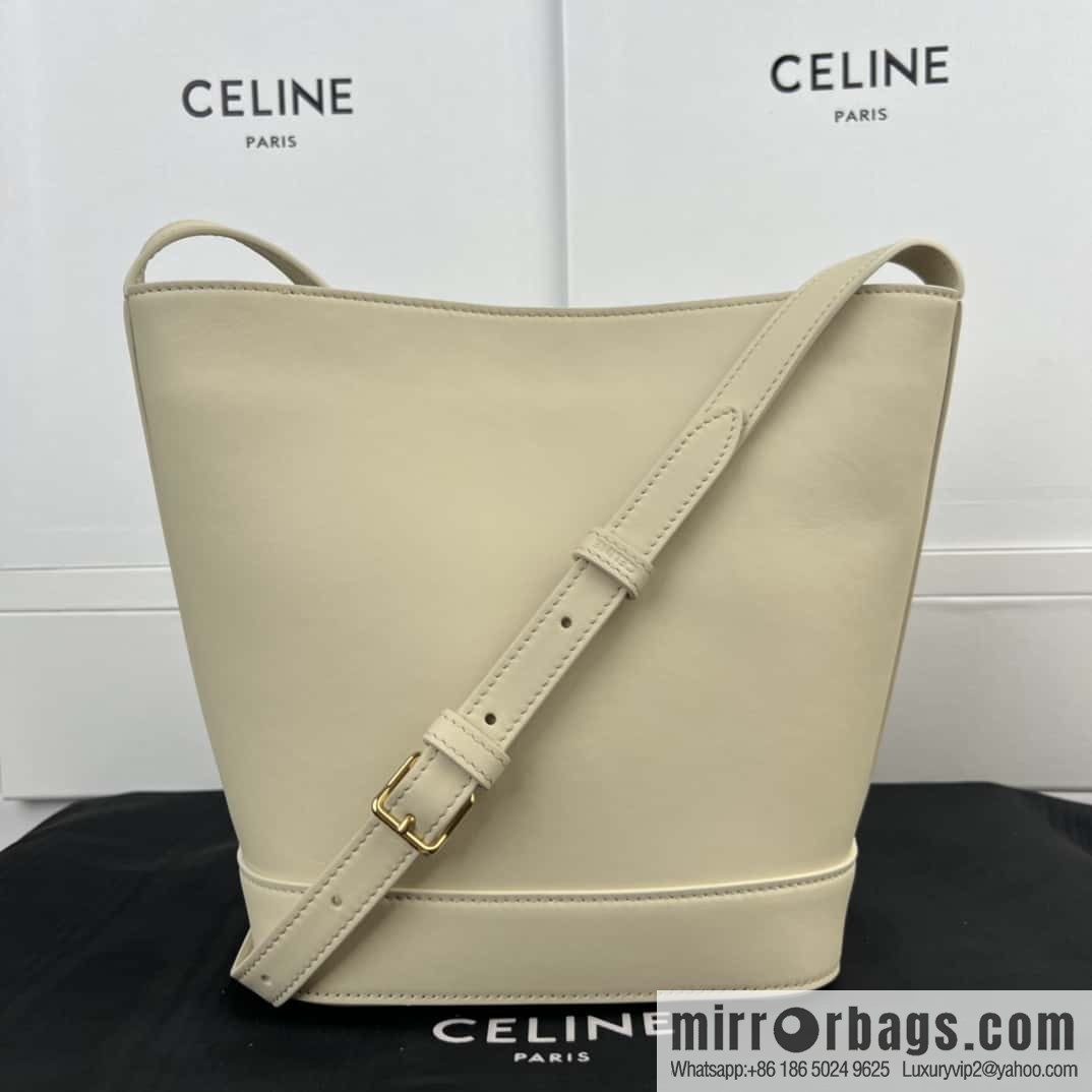 CELINE CUIR TRIOMPHE Small smooth leather bucket bag 198243