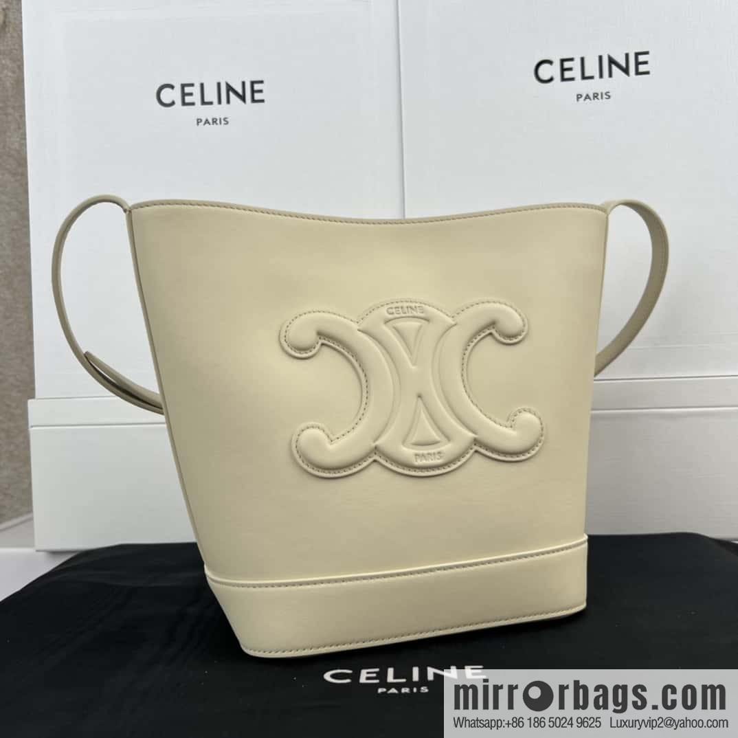 CELINE CUIR TRIOMPHE Small smooth leather bucket bag 198243