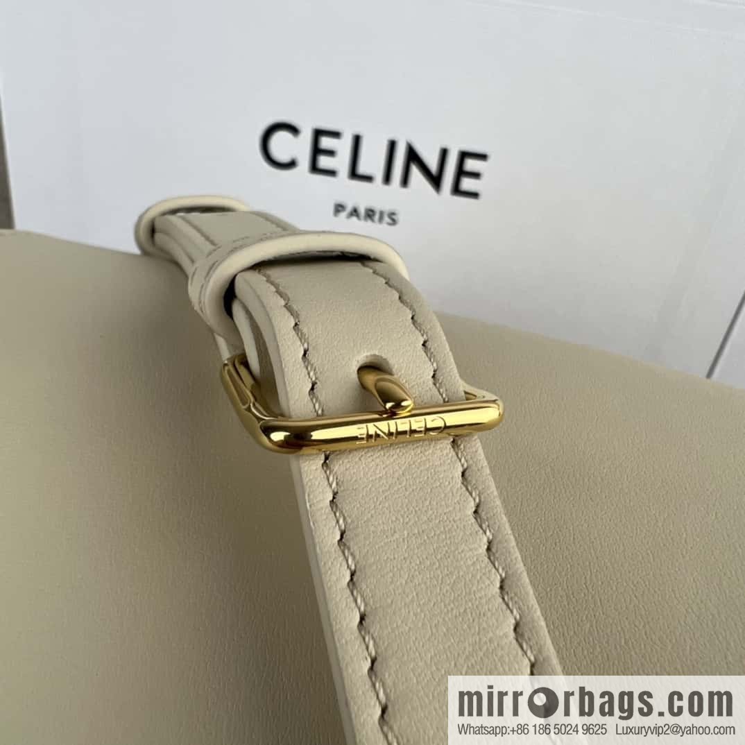 CELINE CUIR TRIOMPHE Small smooth leather bucket bag 198243