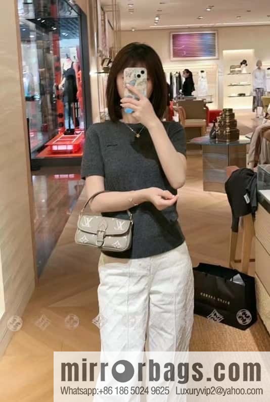 LV M83300 NANO DIANE BAG