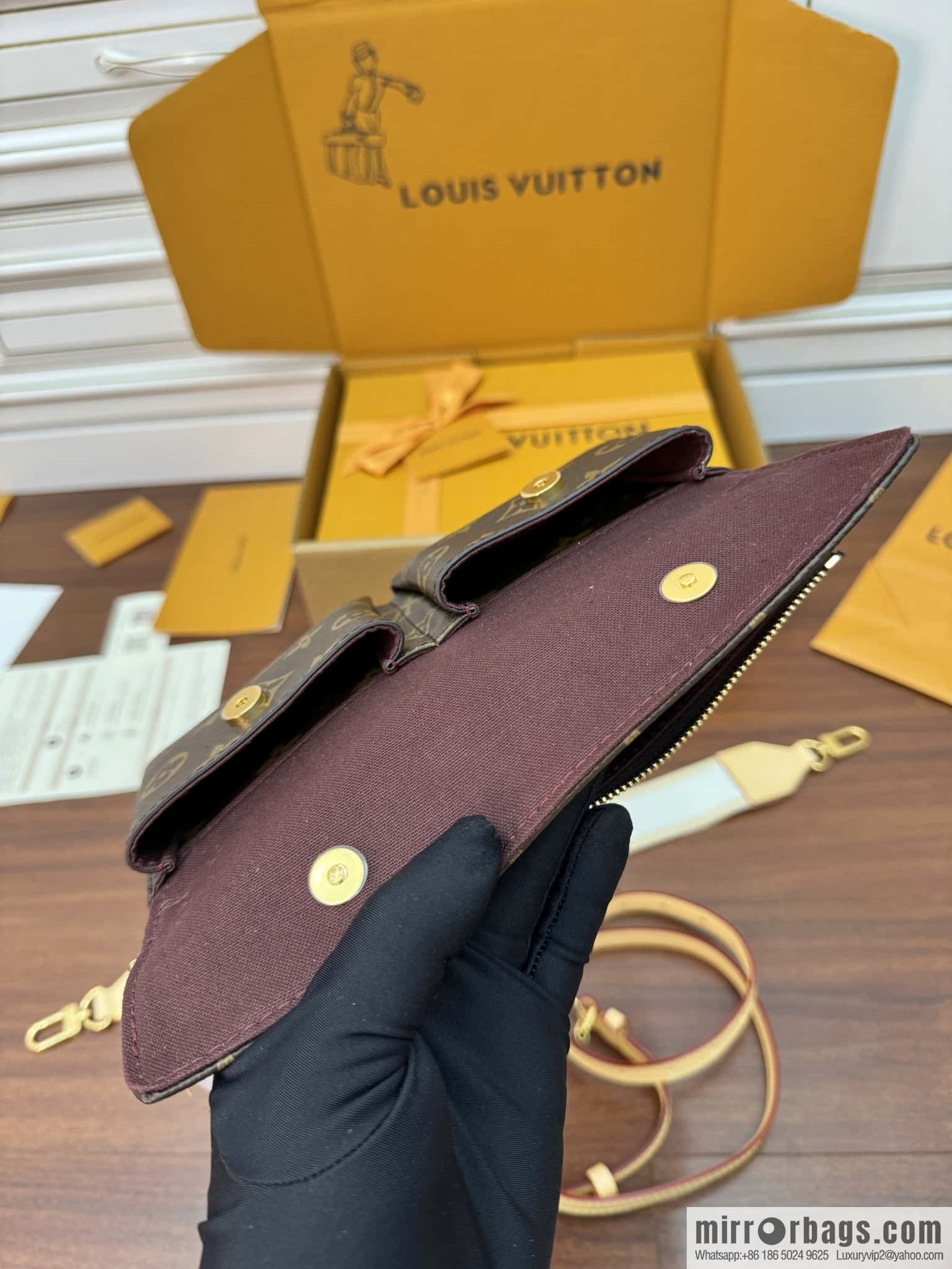 LV M46999 VIVACIT handbag