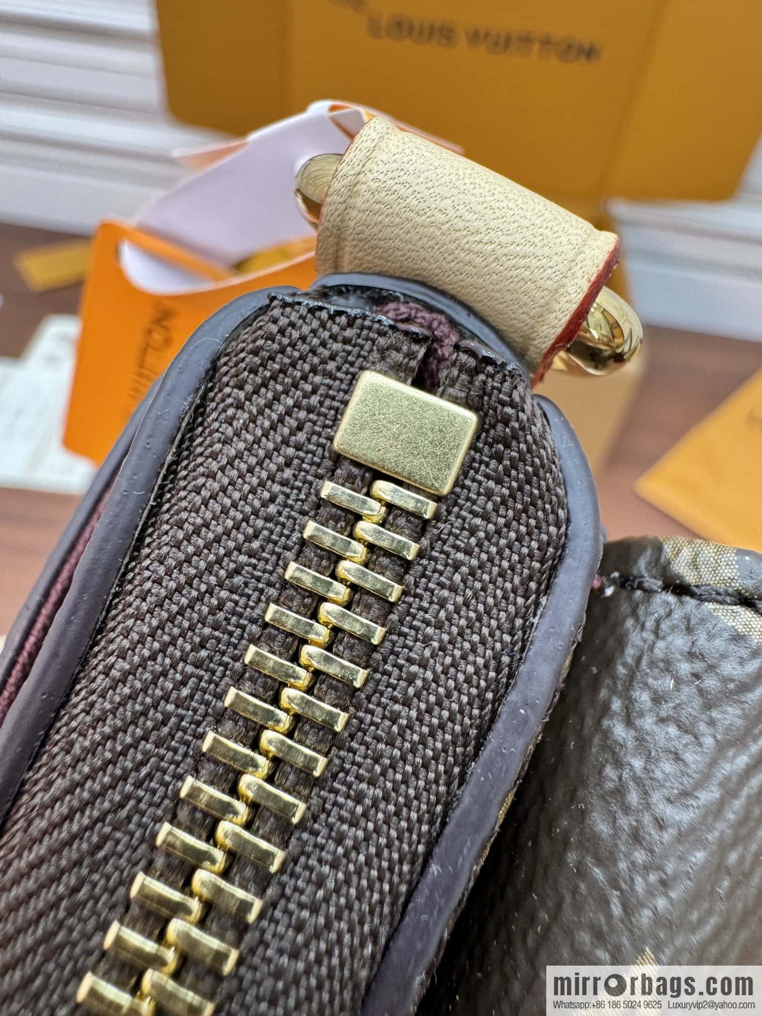 LV M46999 VIVACIT handbag