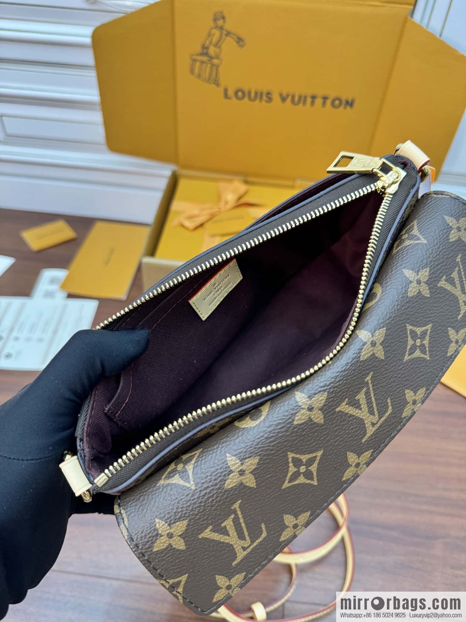 LV M46999 VIVACIT handbag