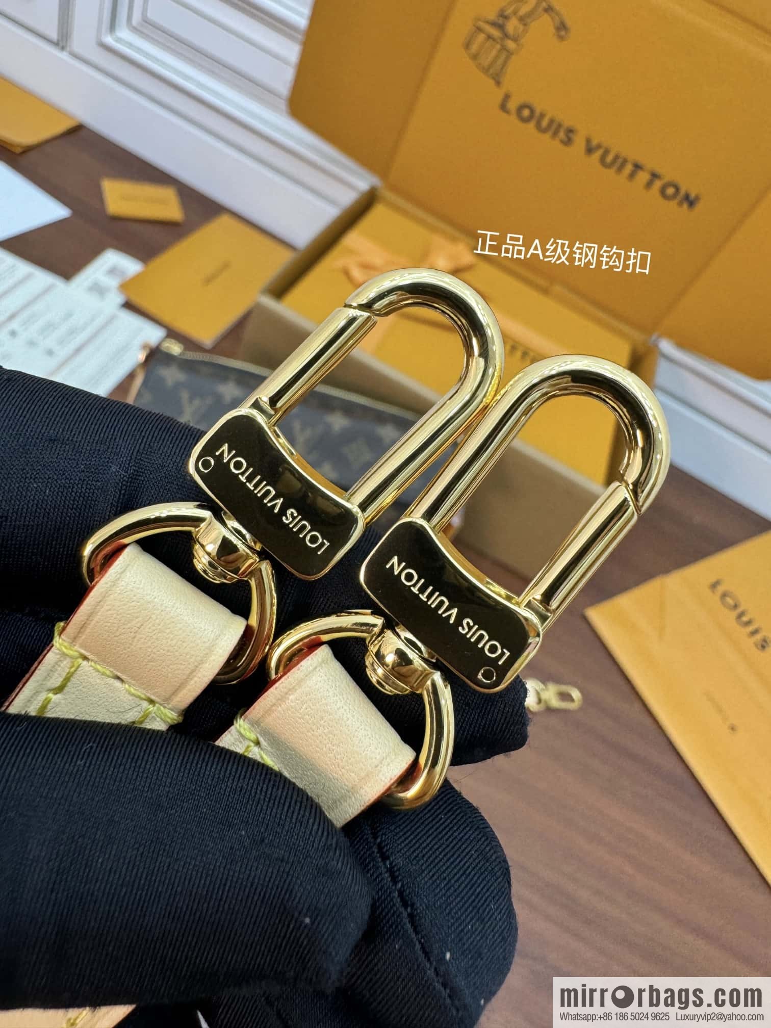 LV M46999 VIVACIT handbag