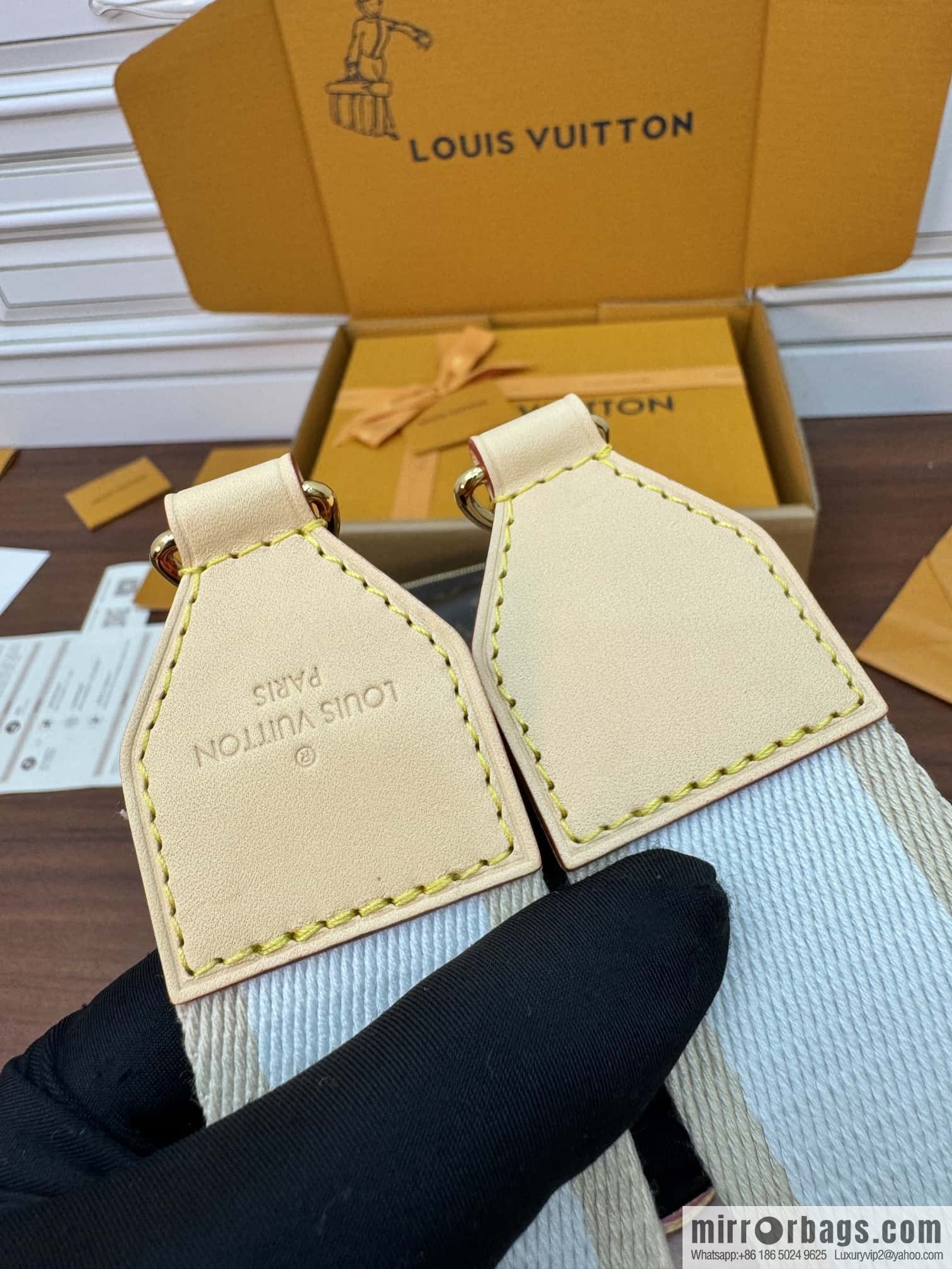 LV M46999 VIVACIT handbag