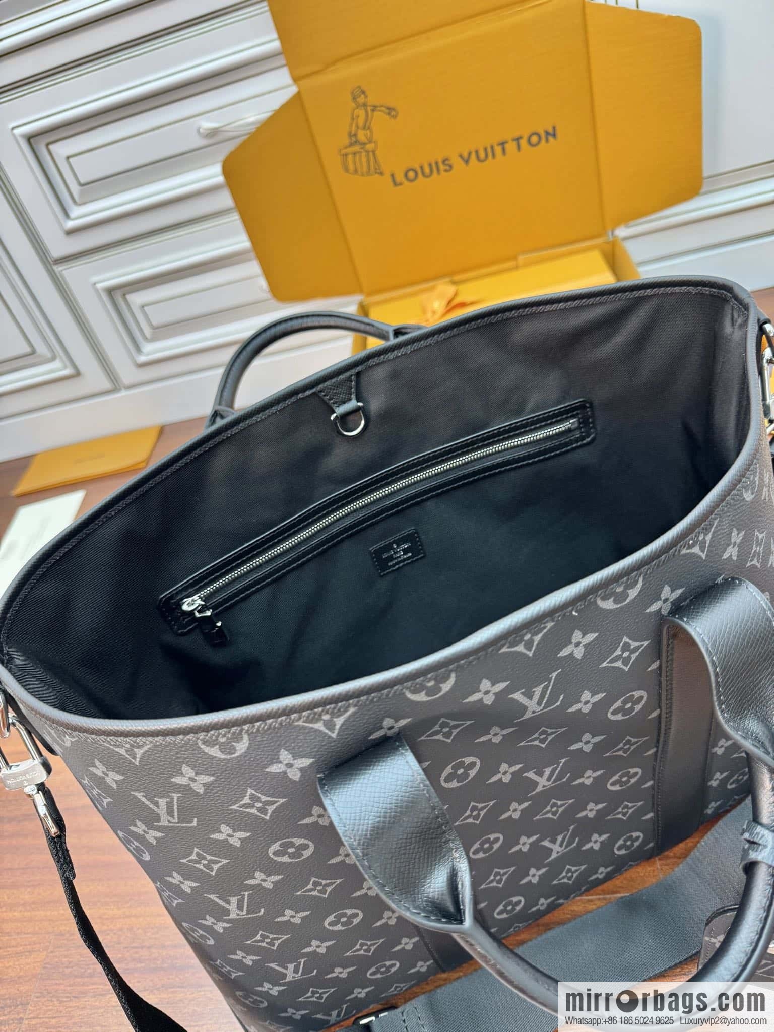 LV M30937 WEEKEND TOTE NM handbag