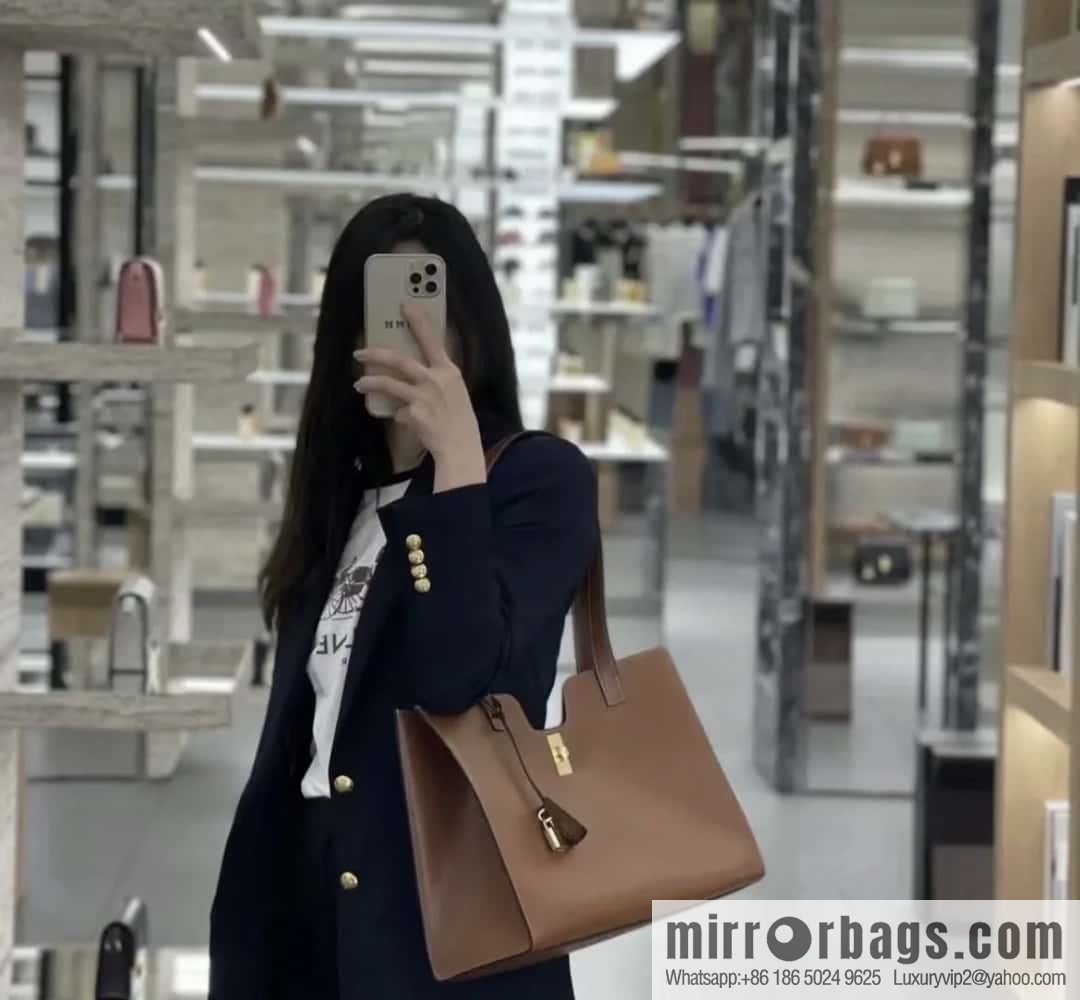 CELINE CABAS 16 smooth cow leather (fabric) handbag 112583