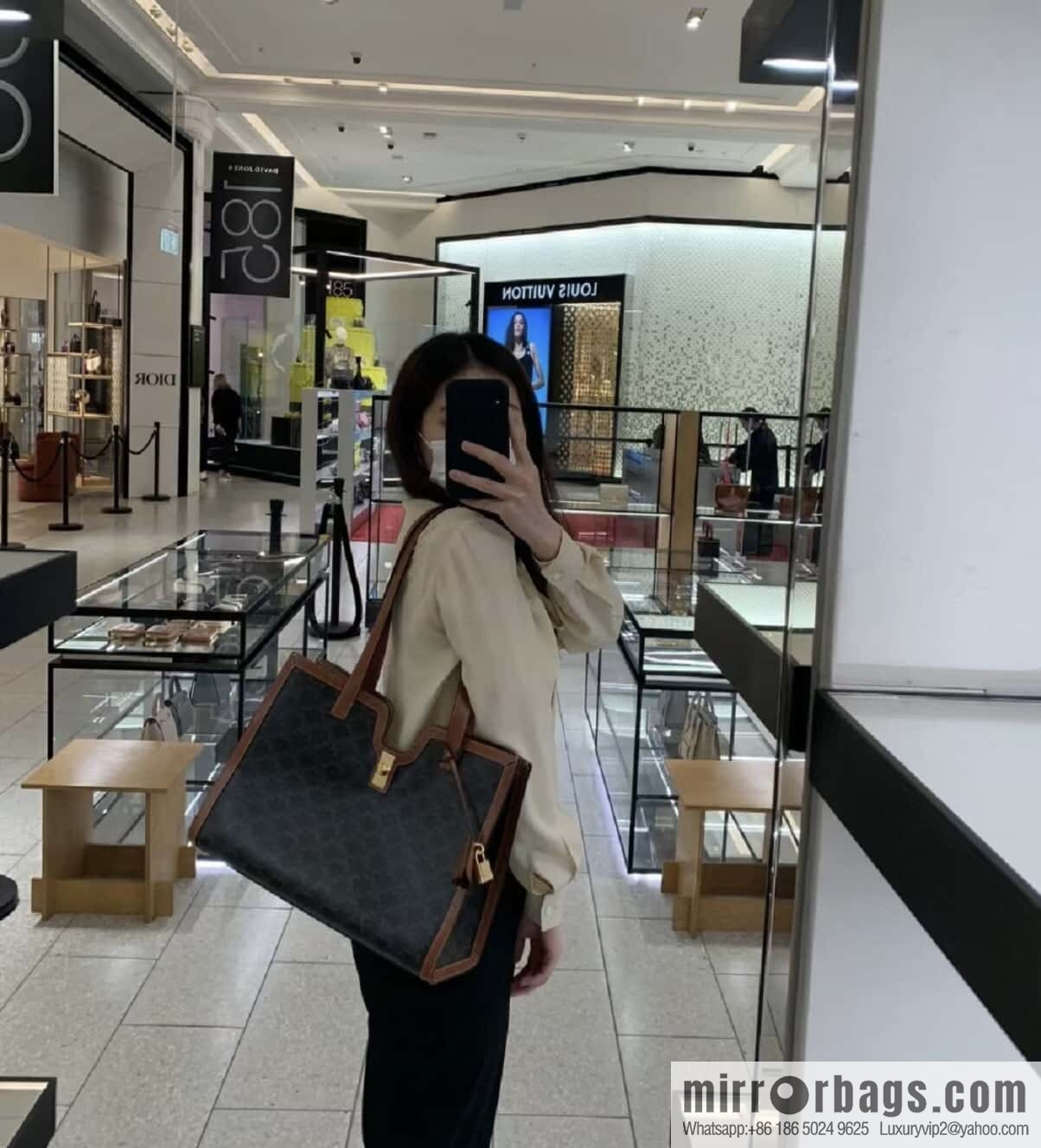 CELINE CABAS 16 logo printed handbag 112583