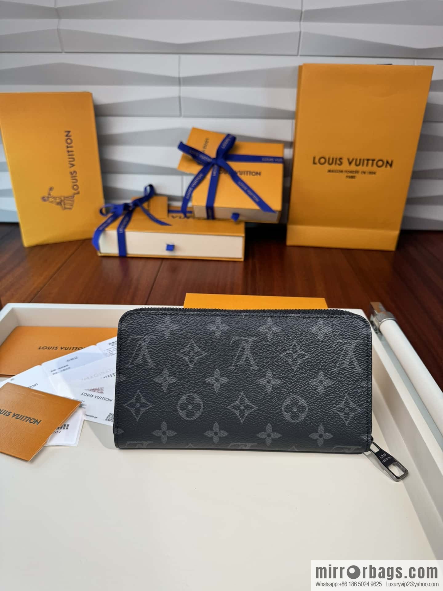 LV Zippy Wallet M42617 Premium