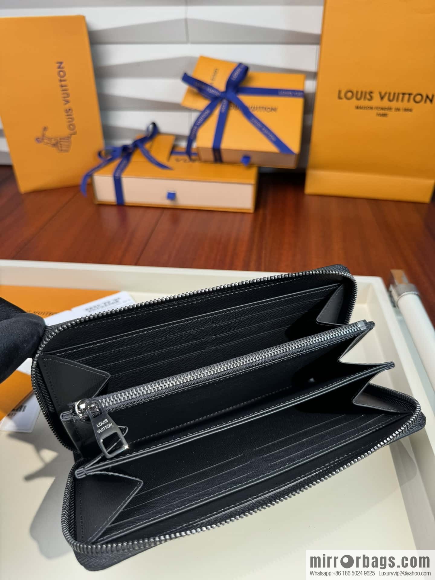 LV Zippy Wallet M42617 Premium