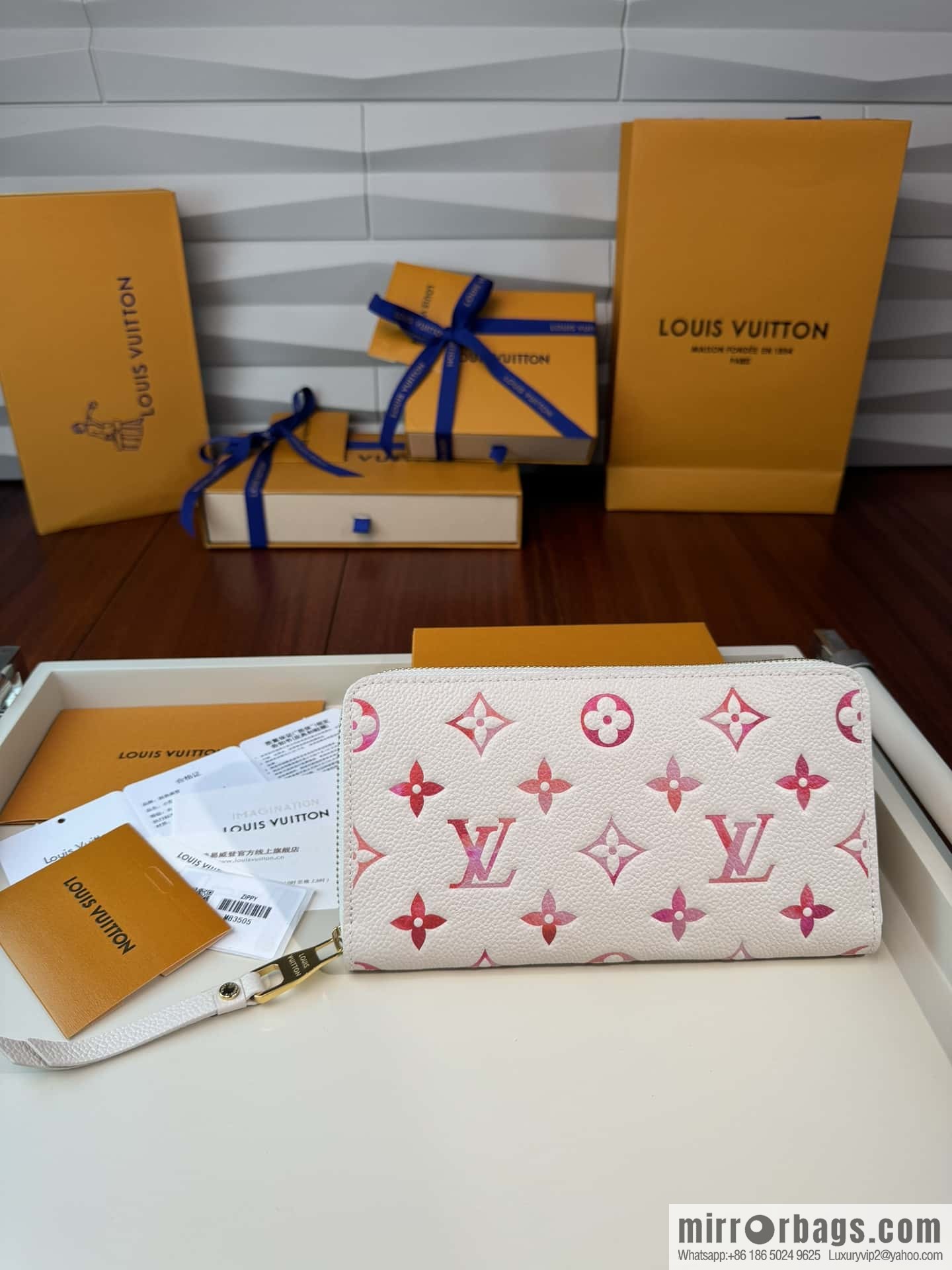 LV Zippy Wallet M83505 Premium