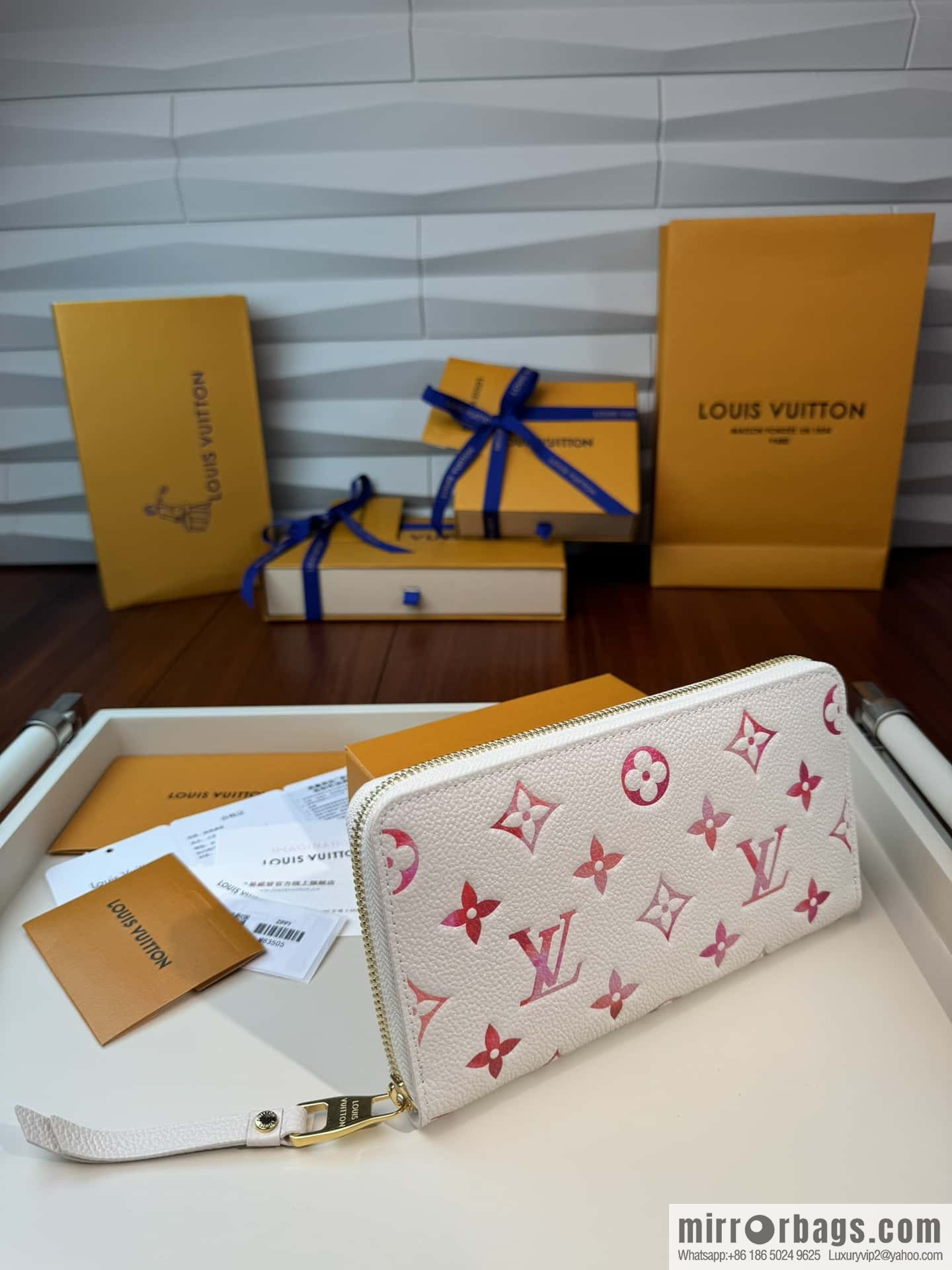 LV Zippy Wallet M83505 Premium