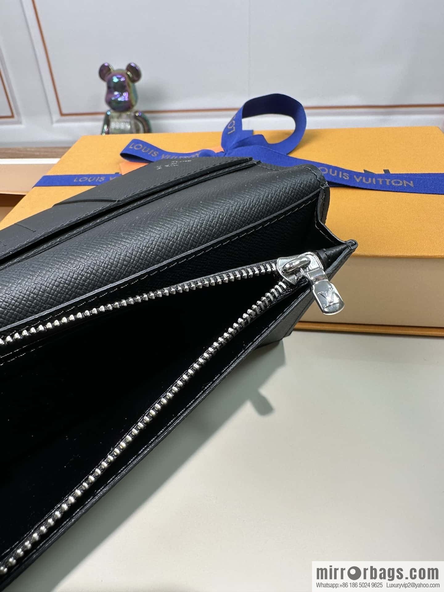 LV Brazza Wallet M61697 Premium