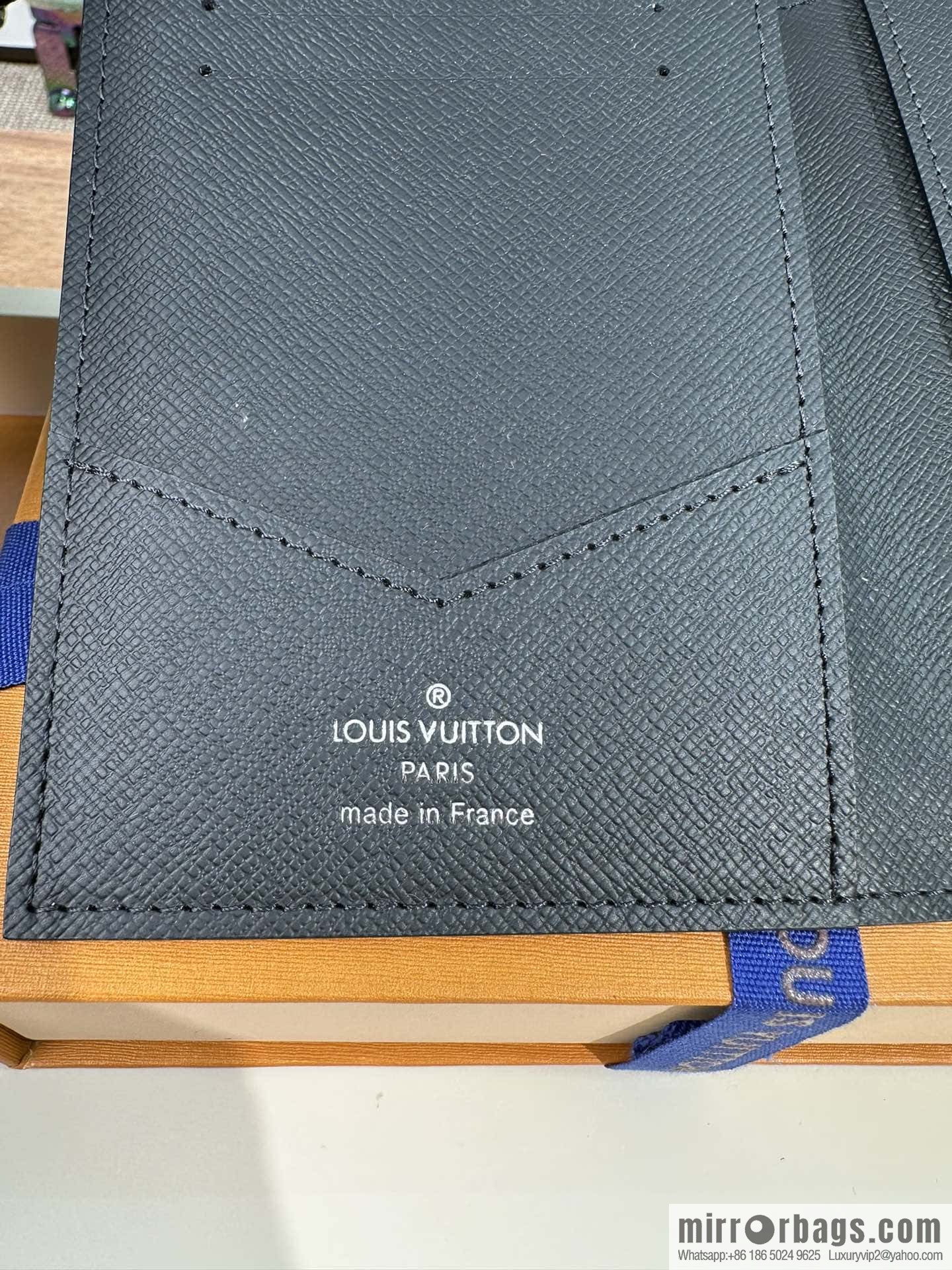 LV Passport Cover N64411 Premium