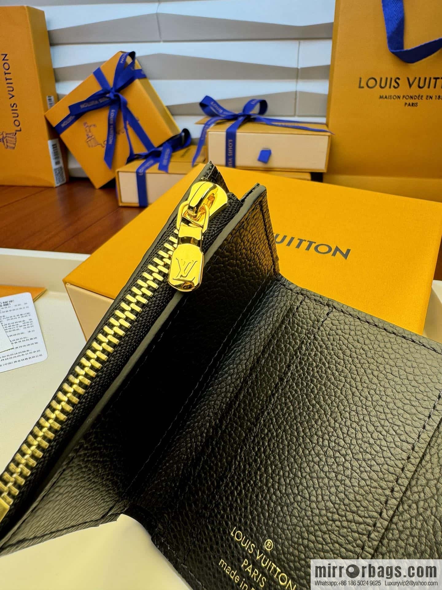 LV Zoé wallet M62935 Premium